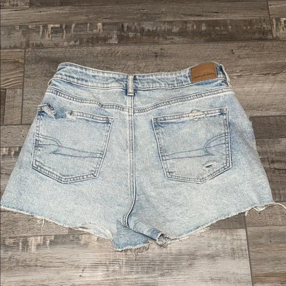 AE Distressed Denim Shorts - Picture 2 of 3